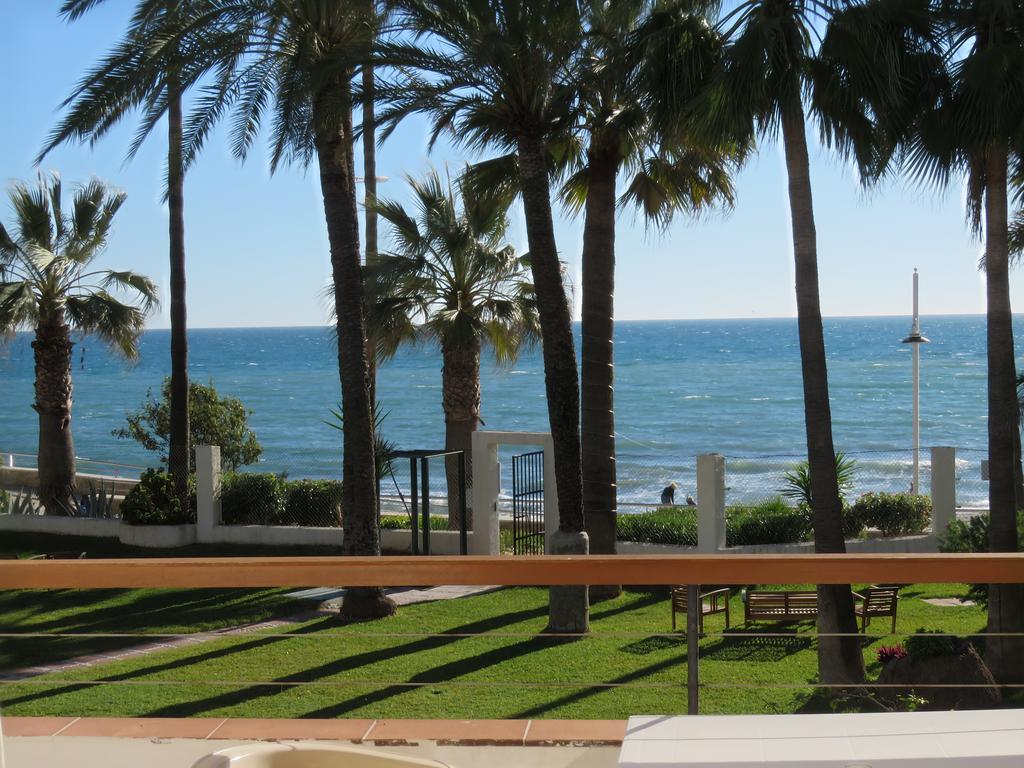 Apartamentos Playa Torrecilla Nerja Exterior foto